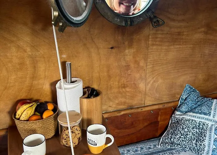 Ботель The Boat