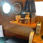 船屋 The Boat
