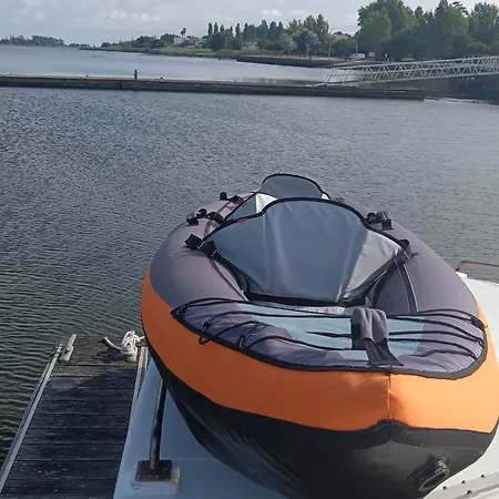 Botel The Boat Ovar