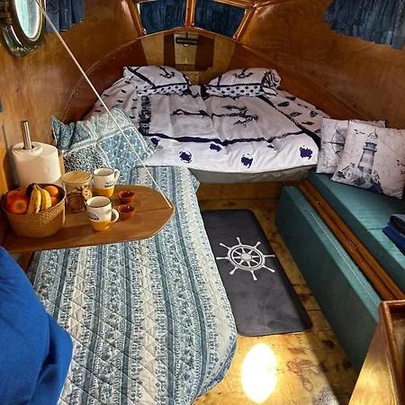 The Boat * أوفار